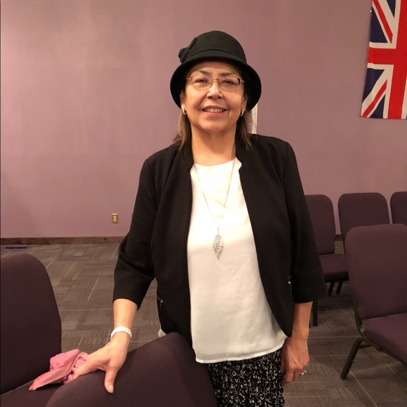 Meet your Posher, Winona - Picture 1 of 1